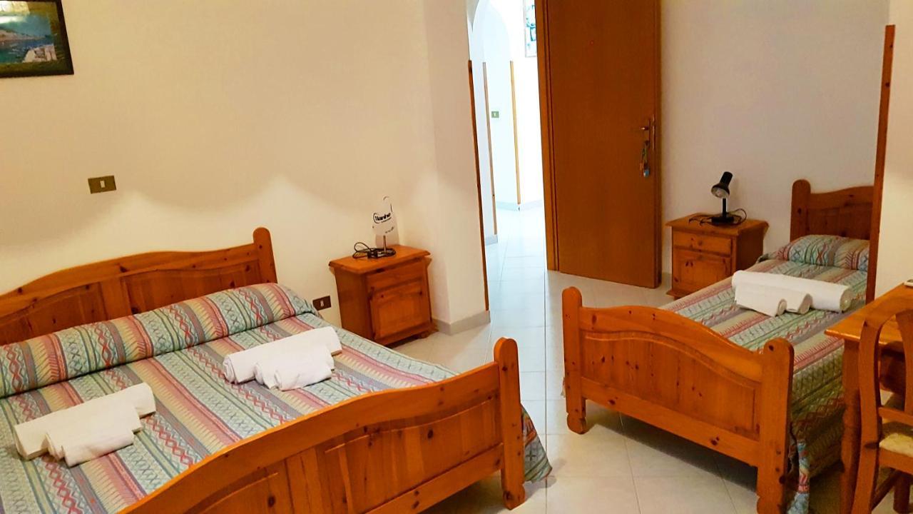 Albergo Paradiso Леванцо Екстер'єр фото